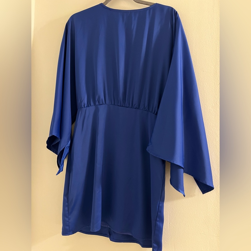 VICI SATIN WIDE SLEEVE MINI DRESS